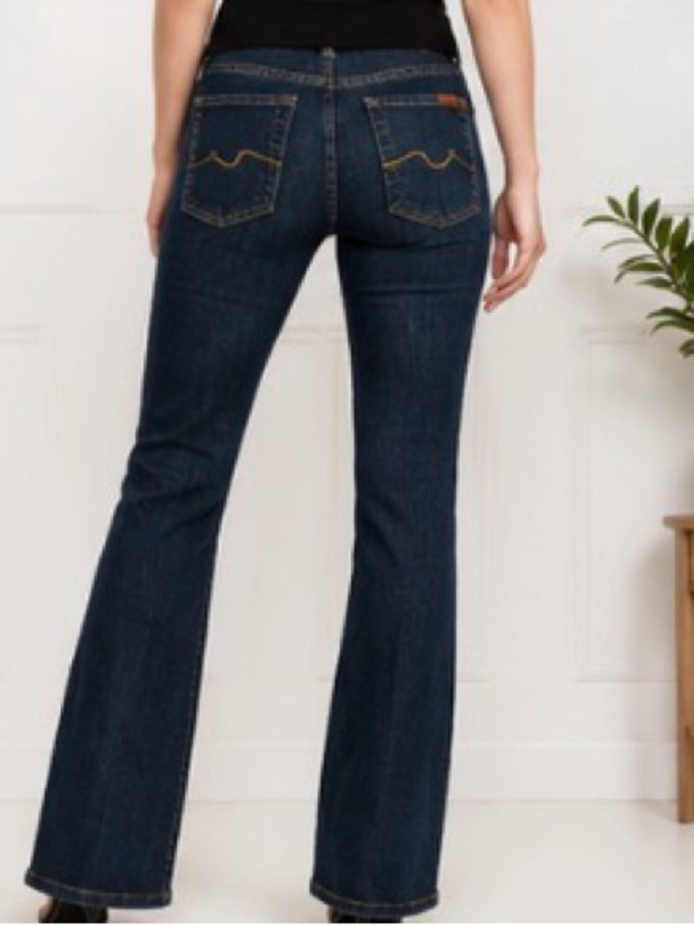 7 For All Mankind Dark Wash Bootcut Jeans – Size 25 like new